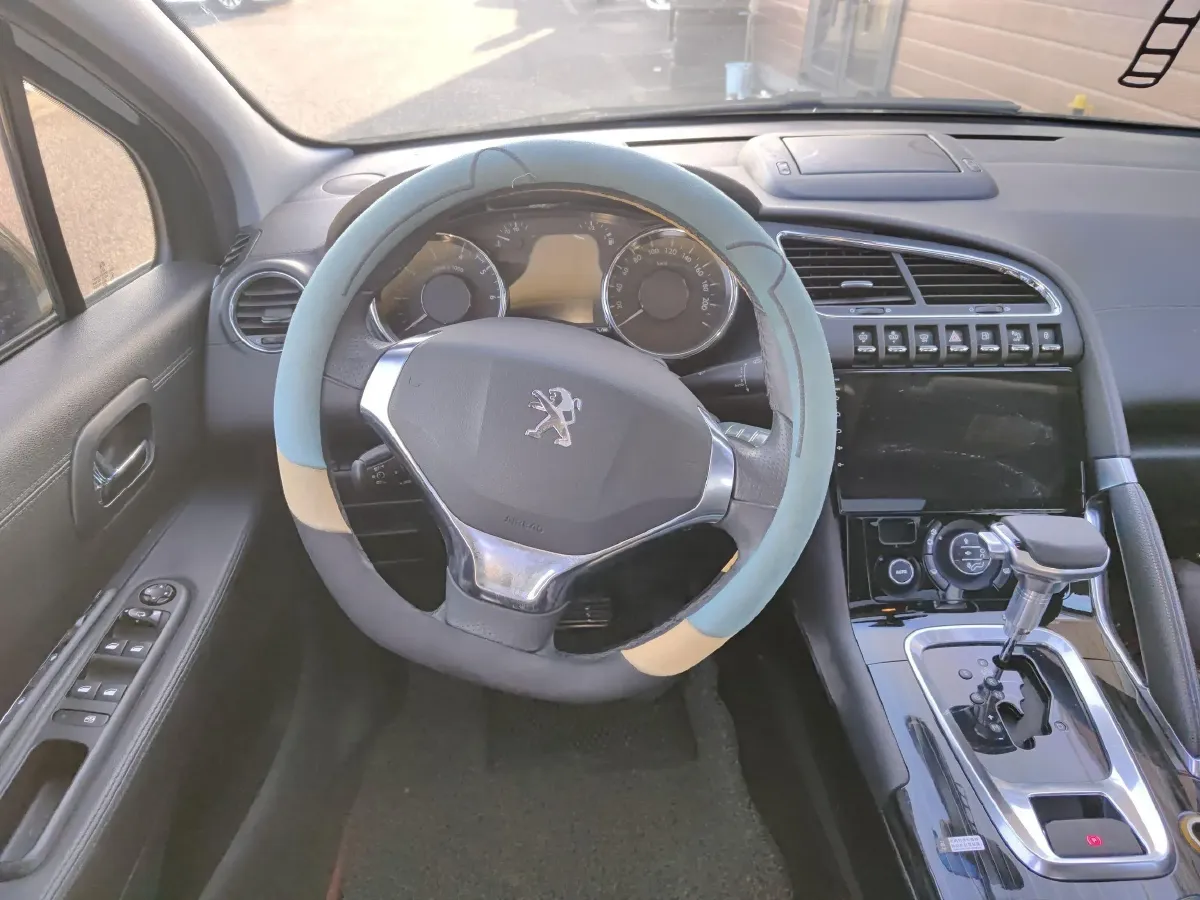 2013 Peugeot 3008 1.6T 163HP L4 6AT,autocango,china used car exporter,china ev exporter,chinese used car exporter,chinese used ev exporter