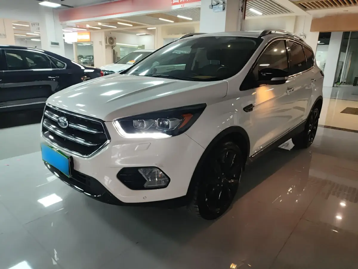2017 Ford Kuga 2.0T 245HP L4 6AT