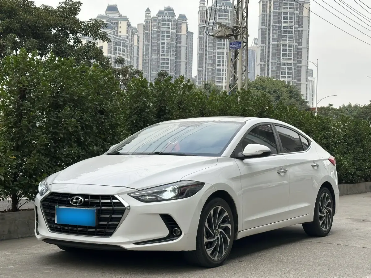 2019 Hyundai Elantra 1.4T 130HP L4 7DCT