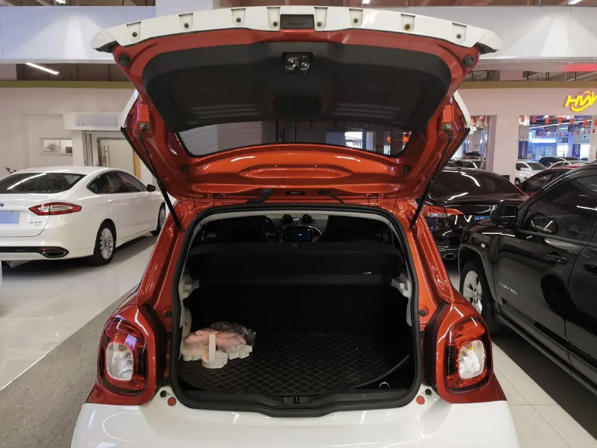 2016 Smart smart forfour 0.9T 90HP L3 6DCT,autocango,china used car exporter,china ev exporter,chinese used car exporter,chinese used ev exporter