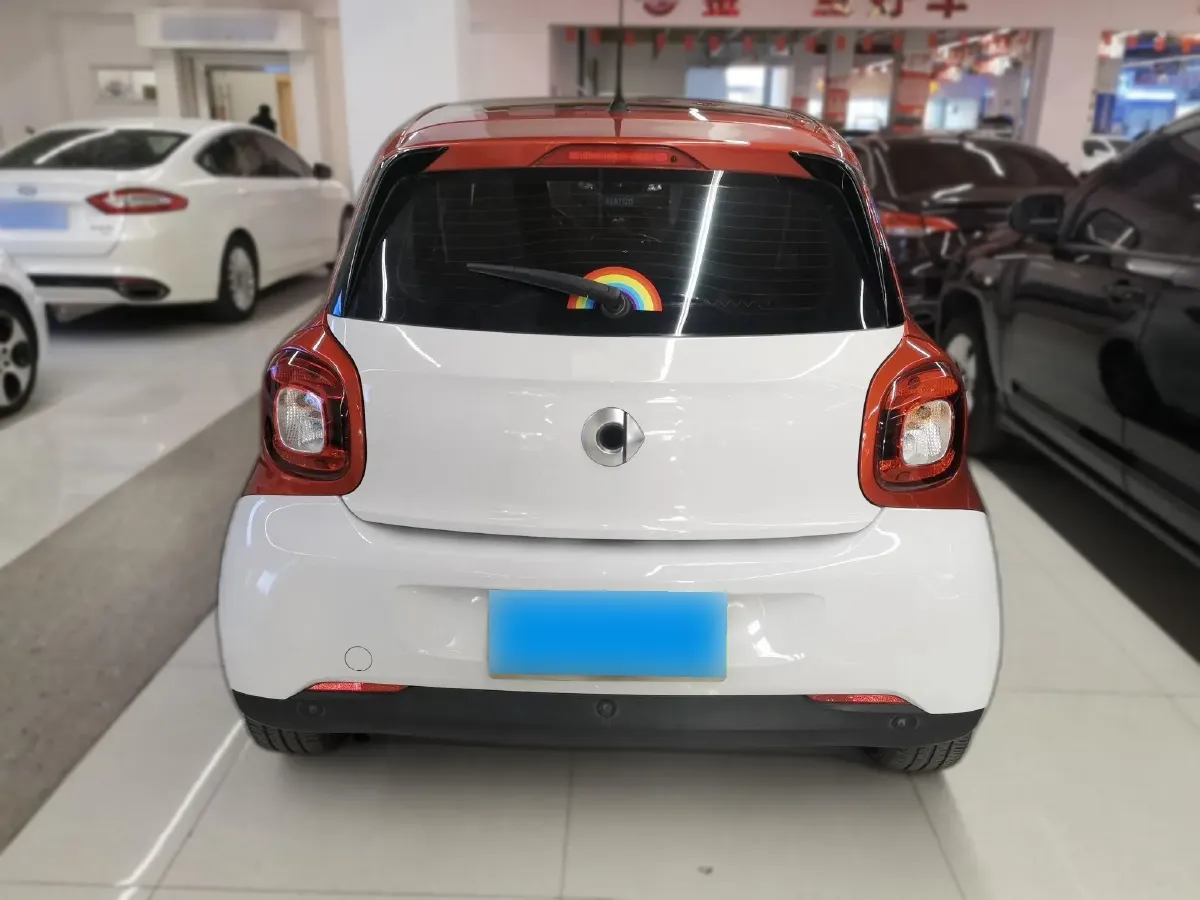 2016 Smart smart forfour 0.9T 90HP L3 6DCT,autocango,china used car exporter,china ev exporter,chinese used car exporter,chinese used ev exporter