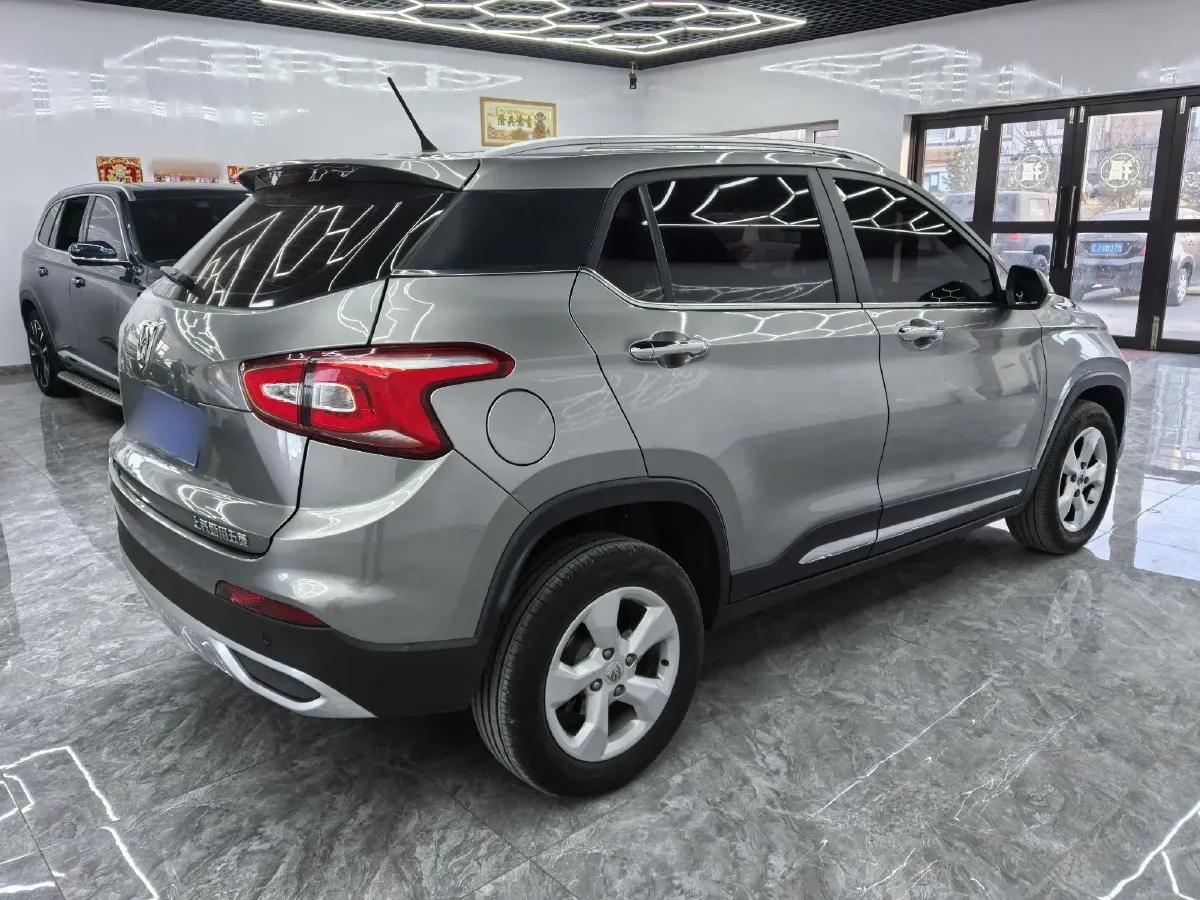 2017 BaoJun 510 1.5L 112HP L4 5AMT,autocango,china used car exporter,china ev exporter,chinese used car exporter,chinese used ev exporter