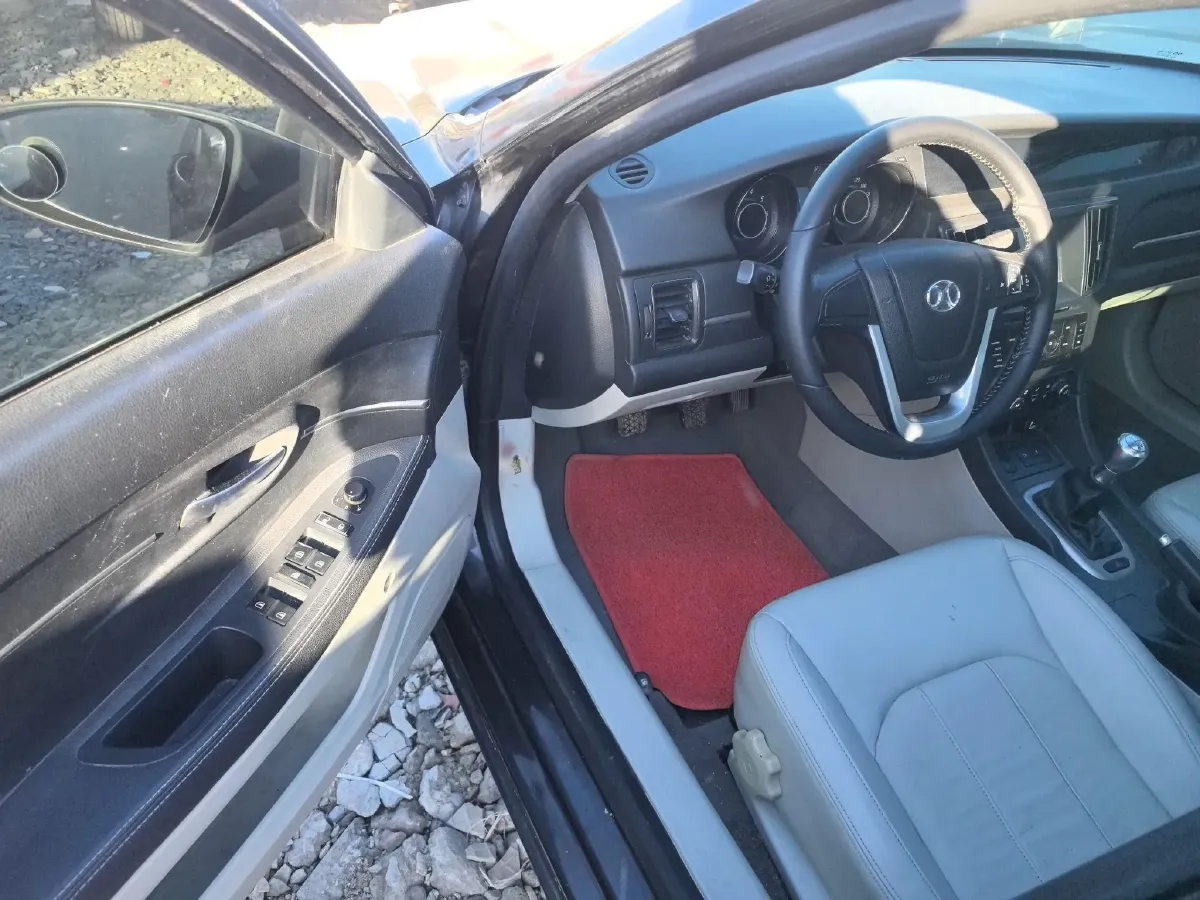 2014 BeiJing Auto Senova D50 1.5L 113HP L4 5MT,autocango,china used car exporter,china ev exporter,chinese used car exporter,chinese used ev exporter