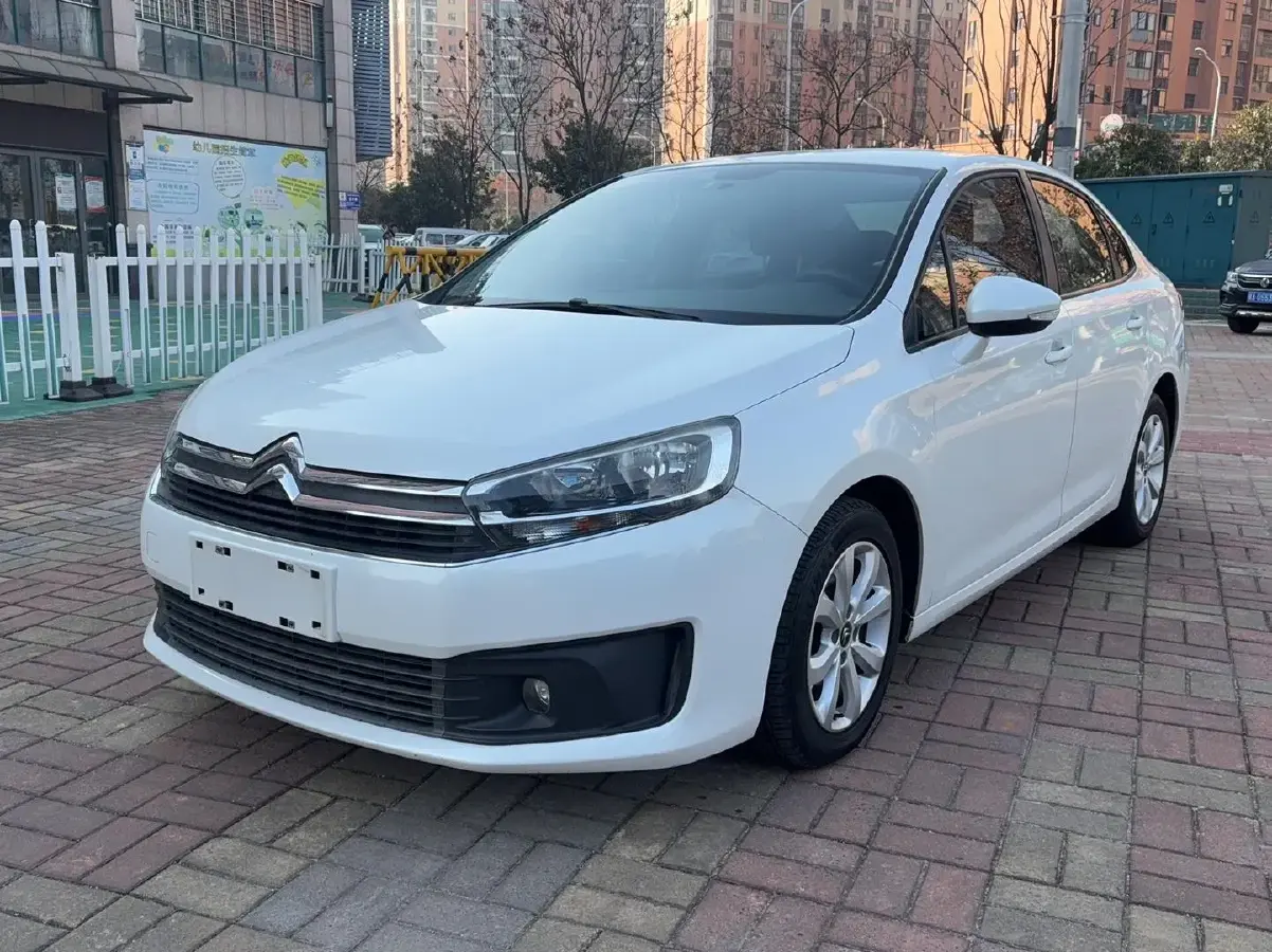2018 Citroen C4 C-Quatre 1.6L 117HP L4 5MT