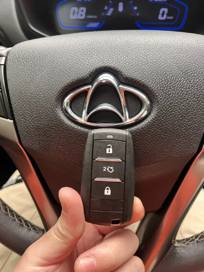 2019 ChangAn Oshan A800 1.6L 125HP L4 5MT,autocango,china used car exporter,china ev exporter,chinese used car exporter,chinese used ev exporter