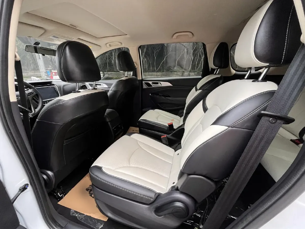 2019 ChangAn Oshan A800 1.6L 125HP L4 5MT,autocango,china used car exporter,china ev exporter,chinese used car exporter,chinese used ev exporter