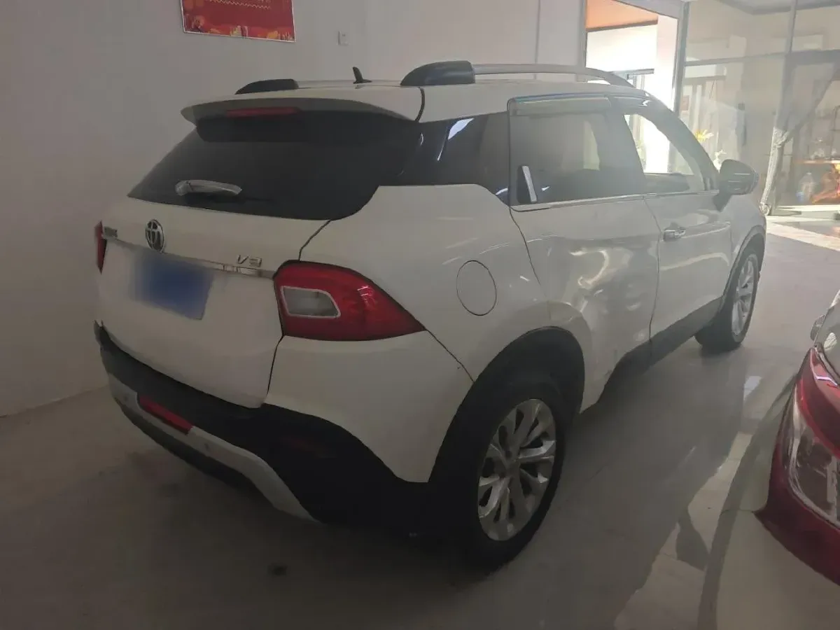 2015 Brilliance Auto V3 1.5L 112HP L4 5AT,autocango,china used car exporter,china ev exporter,chinese used car exporter,chinese used ev exporter