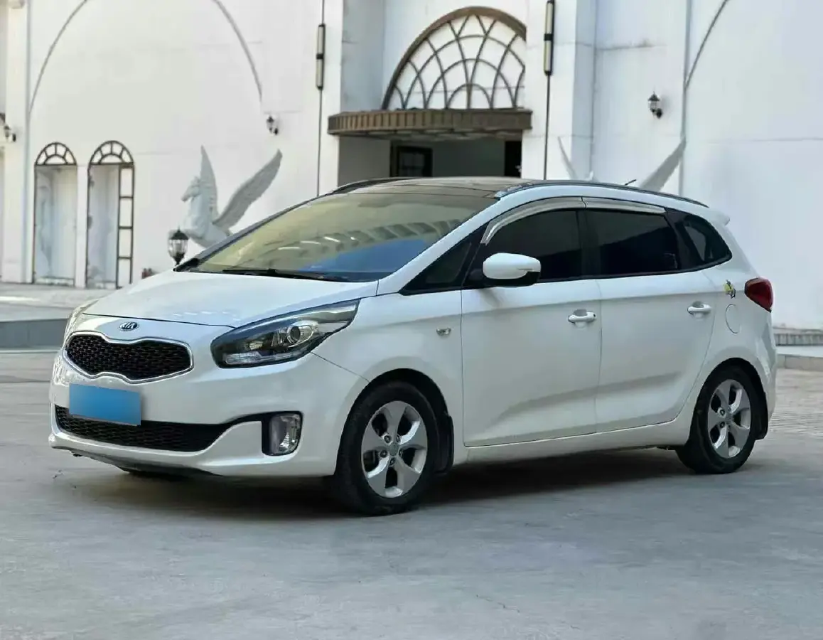 2013 Kia Carens 2.0L 152HP L4 6AT