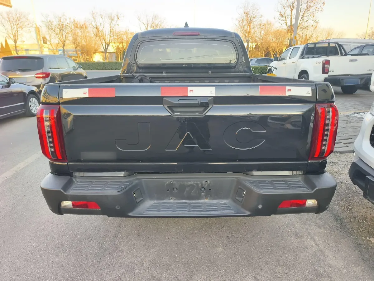 2021 JAC Hunter 2.0T 150HP L4 6MT,autocango,china used car exporter,china ev exporter,chinese used car exporter,chinese used ev exporter