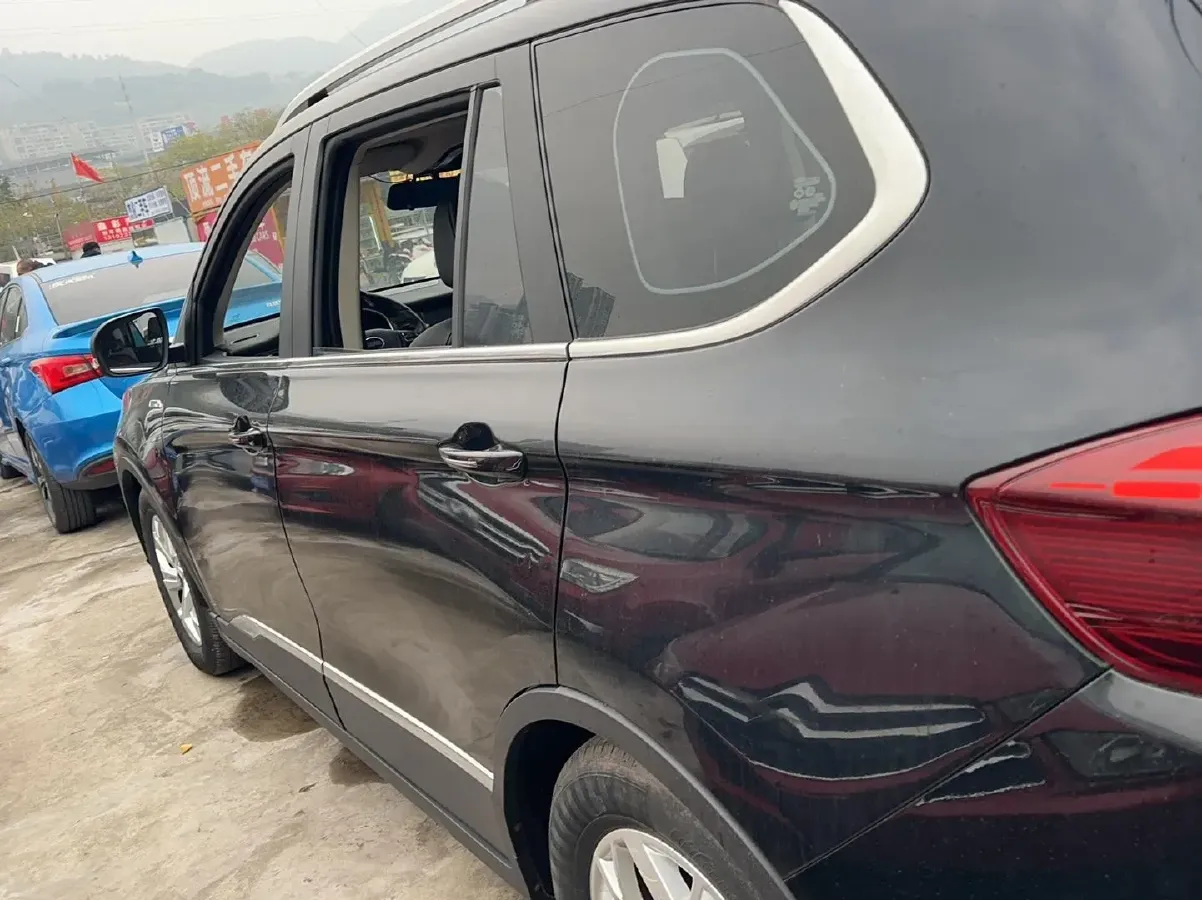 2019 SWM G05 1.5T 156HP L4 6AT,autocango,china used car exporter,china ev exporter,chinese used car exporter,chinese used ev exporter