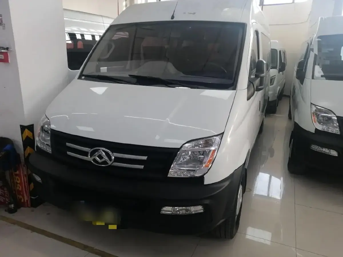 2019 MAXUS XinTu V80 2.5T 136HP L4 6MT