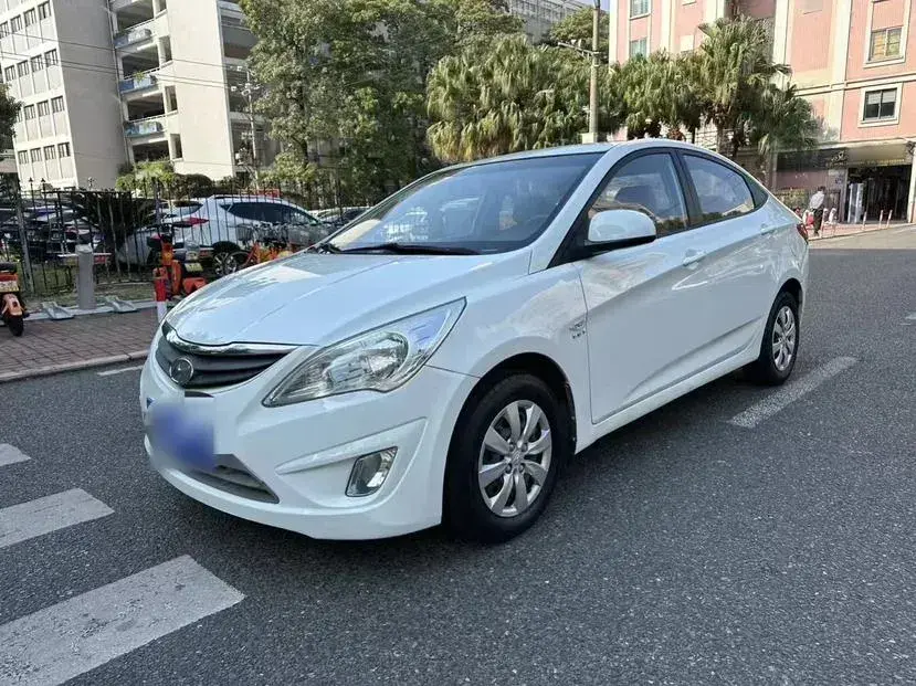 2013 Hyundai Reina 1.4L 107HP L4 4AT