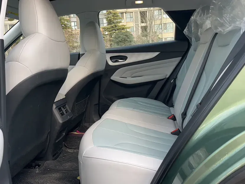 2023 Venucia Grand V DD-i 1.5T 163HP L4 E-CVT PHEV 18.4KWH,autocango,china used car exporter,china ev exporter,chinese used car exporter,chinese used ev exporter