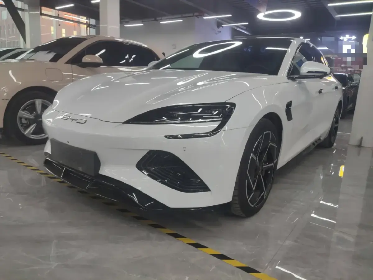 2023 BYD Seal BEV 82.5KWH