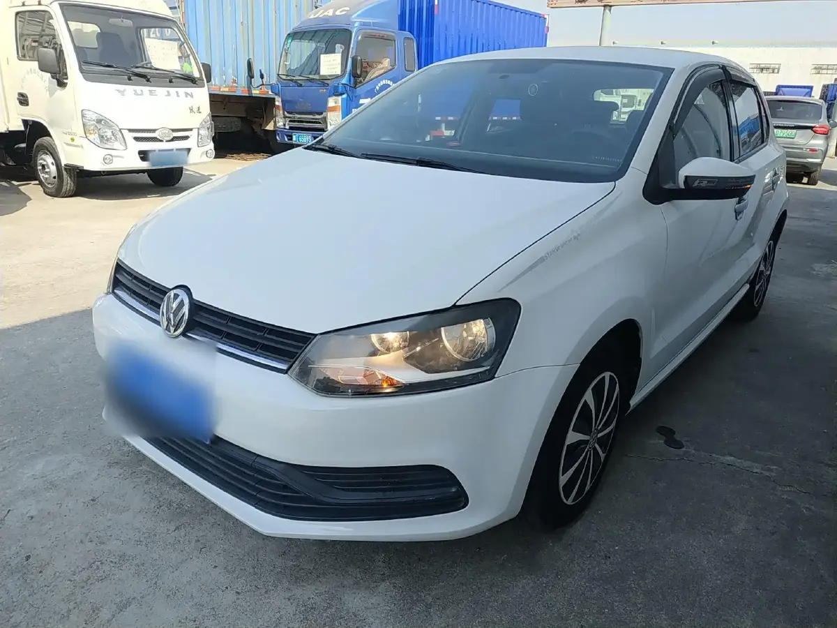 2016 Volkswagen Polo 1.4L 90HP L4 6AT