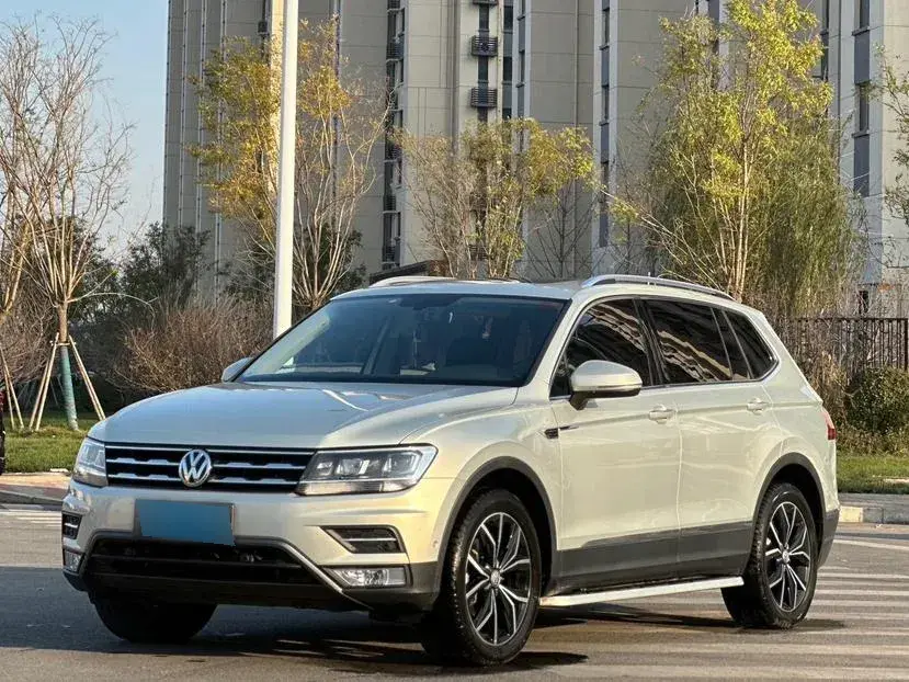 2019 Volkswagen Tiguan L 2.0T 186HP L4 7DCT