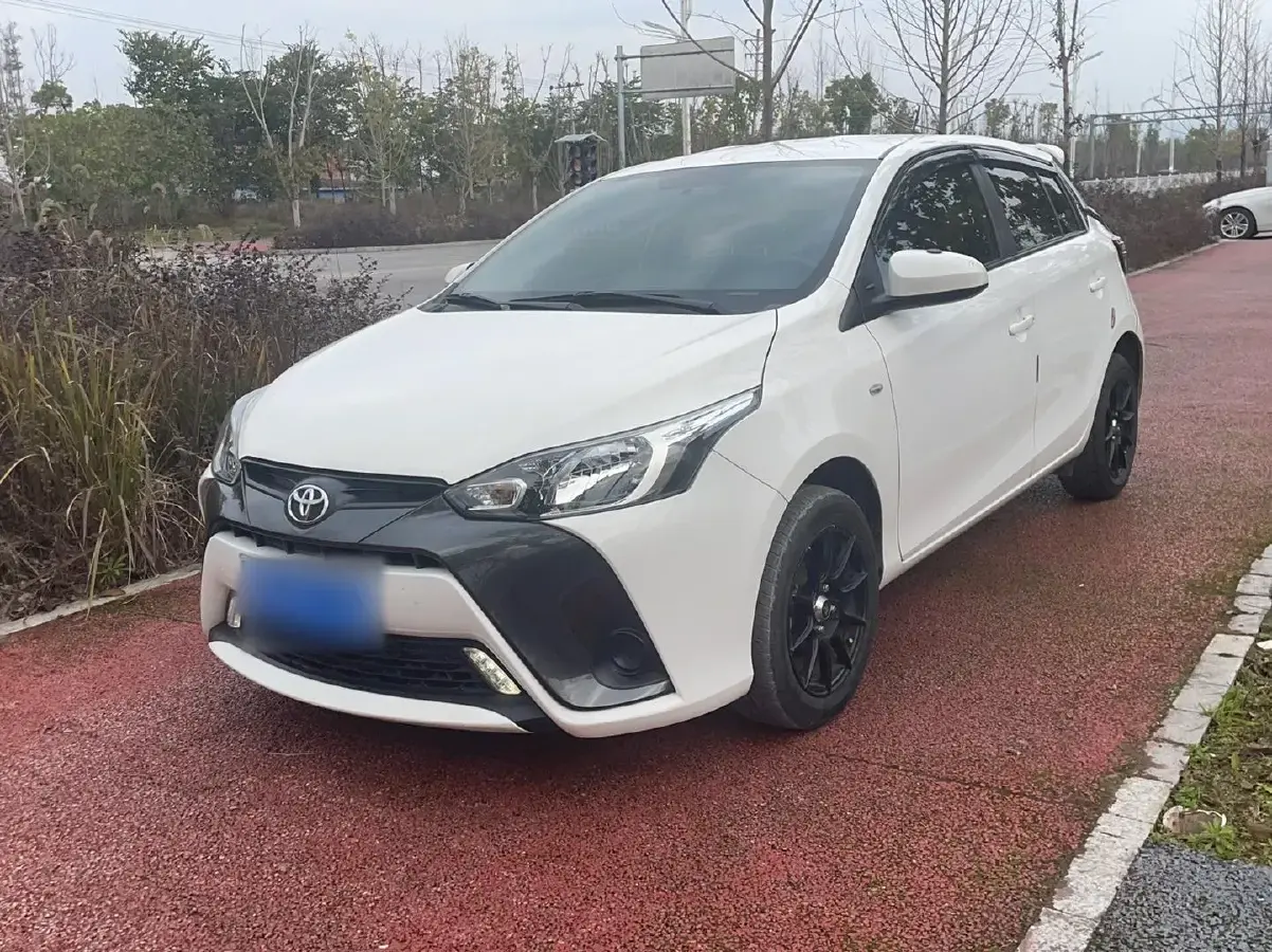 2016 Toyota Yaris L 1.5L 107HP L4 CVT