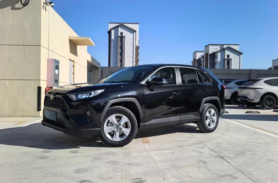 2024 Toyota RAV4 2.0L 171HP L4 CVT