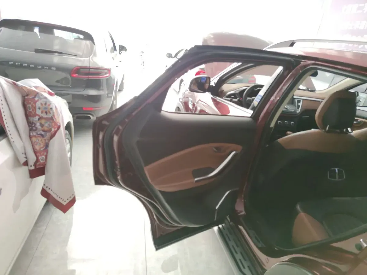 2015 Soueast DX7 1.5T 156HP L4 5AT,autocango,china used car exporter,china ev exporter,chinese used car exporter,chinese used ev exporter