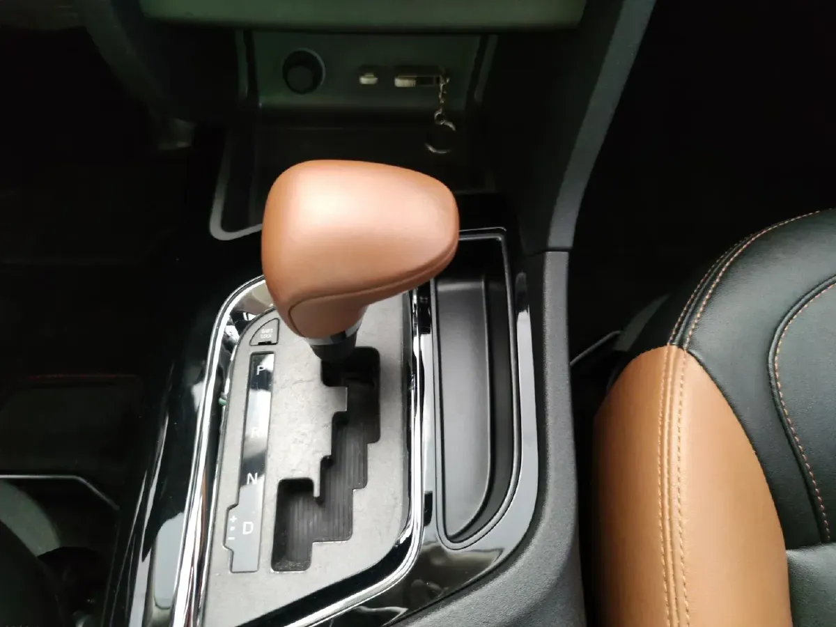 2015 Soueast DX7 1.5T 156HP L4 5AT,autocango,china used car exporter,china ev exporter,chinese used car exporter,chinese used ev exporter