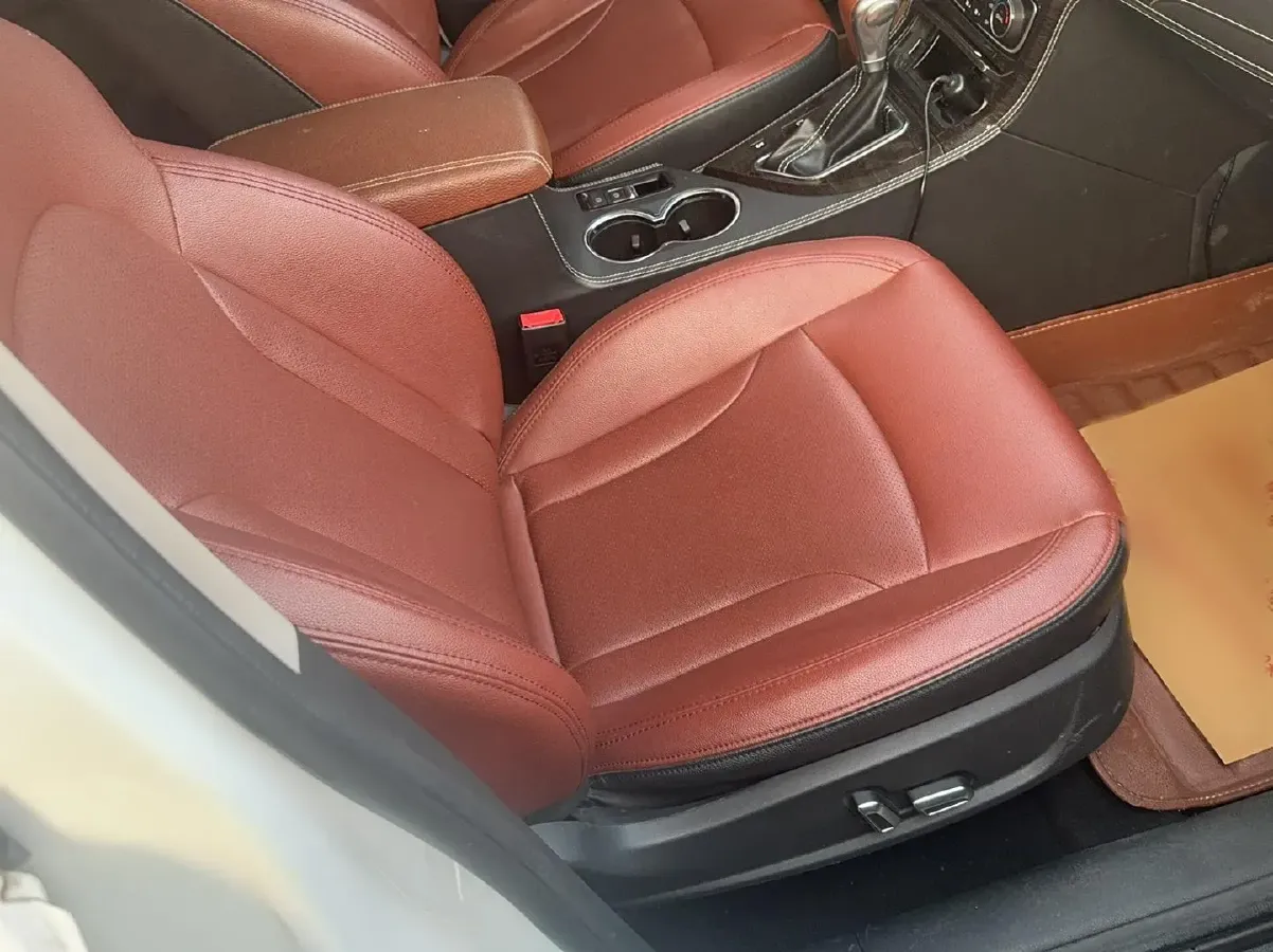 2015 Zotye T600 2.0T 190HP L4 6DCT,autocango,china used car exporter,china ev exporter,chinese used car exporter,chinese used ev exporter