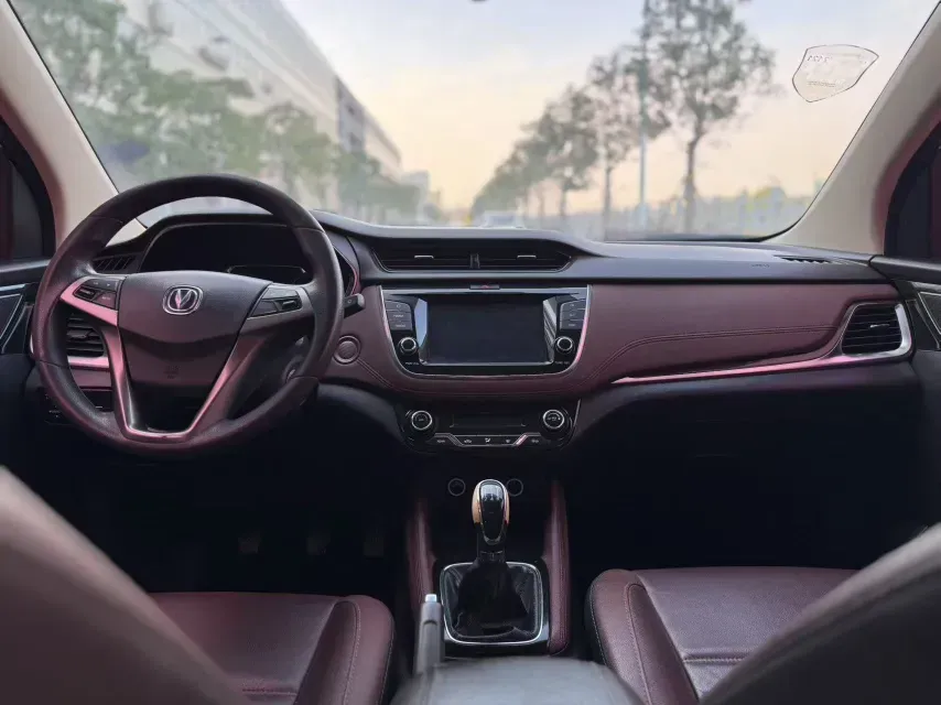 2017 ChangAn Linmax 1.6L 125HP L4 5MT,autocango,china used car exporter,china ev exporter,chinese used car exporter,chinese used ev exporter