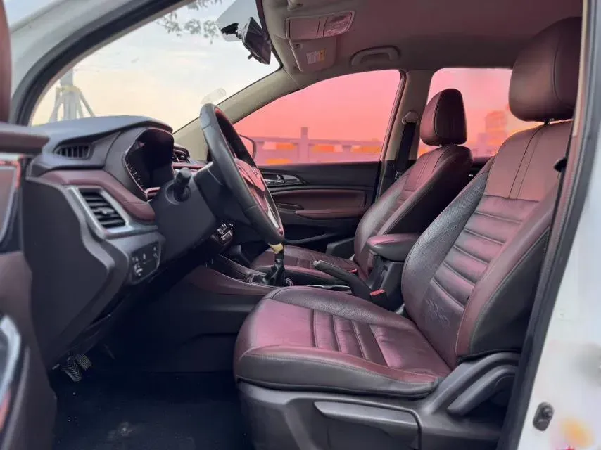 2017 ChangAn Linmax 1.6L 125HP L4 5MT,autocango,china used car exporter,china ev exporter,chinese used car exporter,chinese used ev exporter