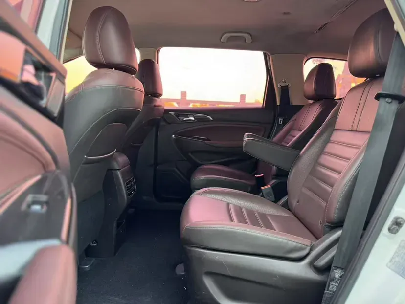 2017 ChangAn Linmax 1.6L 125HP L4 5MT,autocango,china used car exporter,china ev exporter,chinese used car exporter,chinese used ev exporter