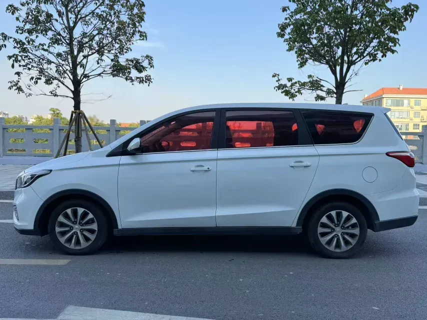 2017 ChangAn Linmax 1.6L 125HP L4 5MT,autocango,china used car exporter,china ev exporter,chinese used car exporter,chinese used ev exporter