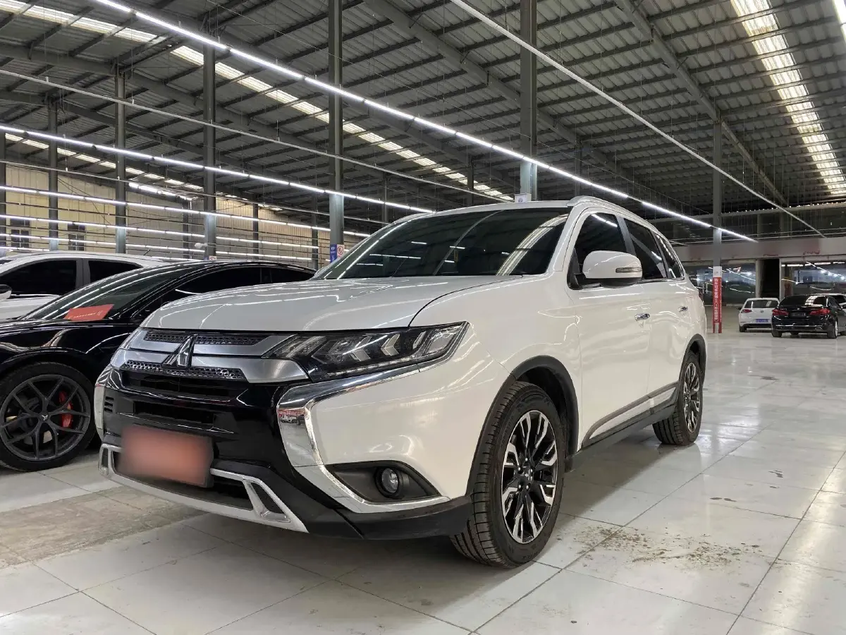 2019 Mitsubishi Outlander 2.4L 192HP L4 CVT