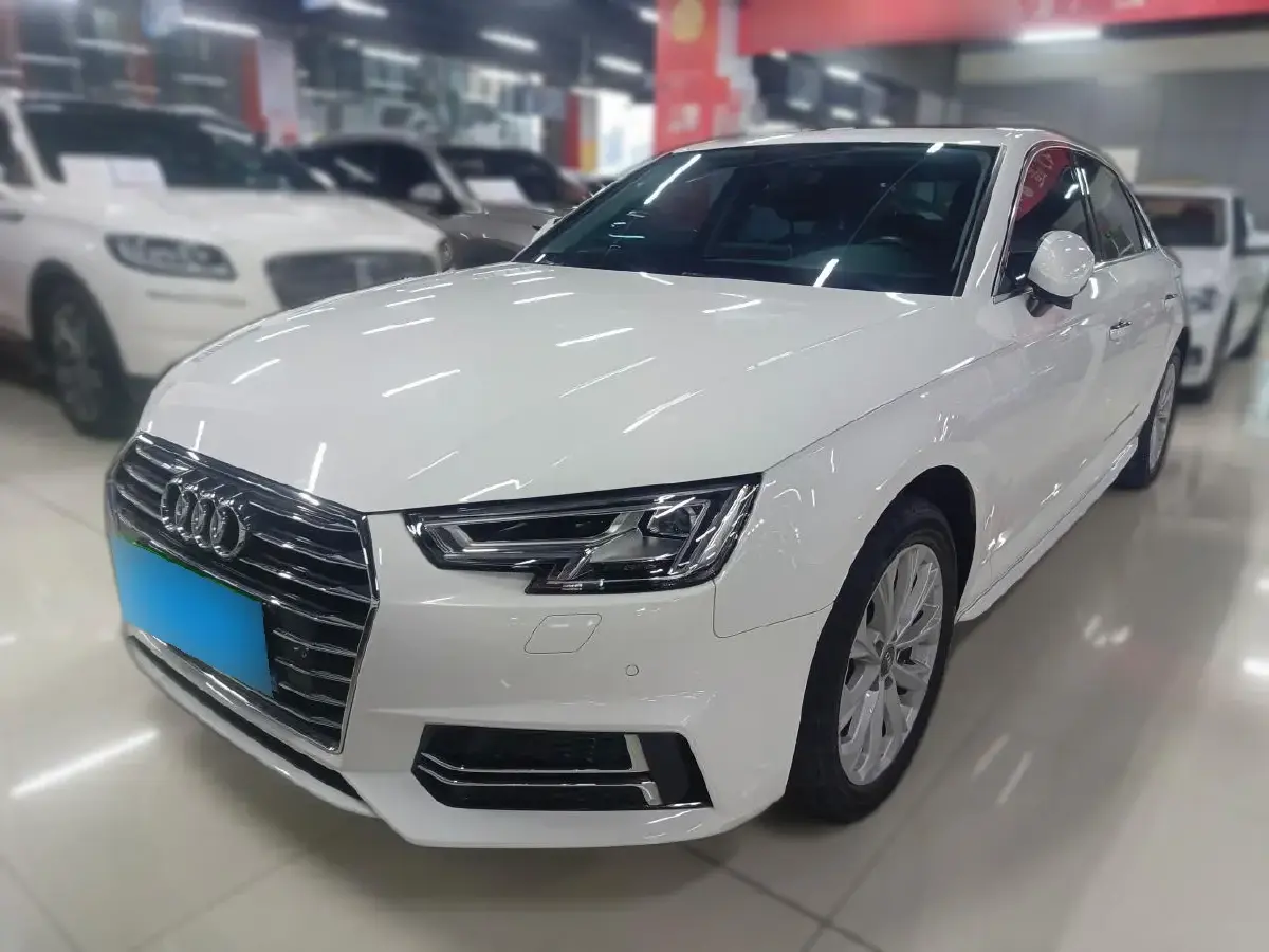 2019 Audi A4L 2.0T 190HP L4 7DCT