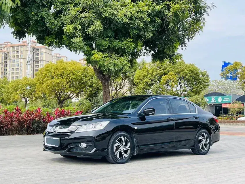 2016 Honda Accord 2.0L 155HP L4 CVT