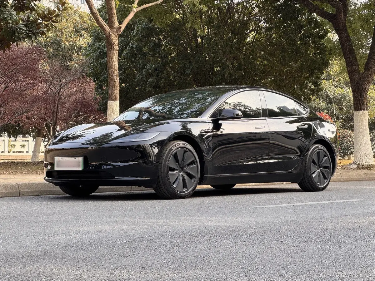 2023 Tesla Model 3 BEV 60KWH