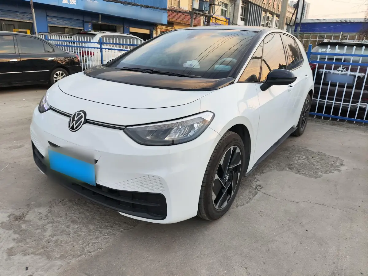 2025 Volkswagen ID.3 BEV 52.8KWH