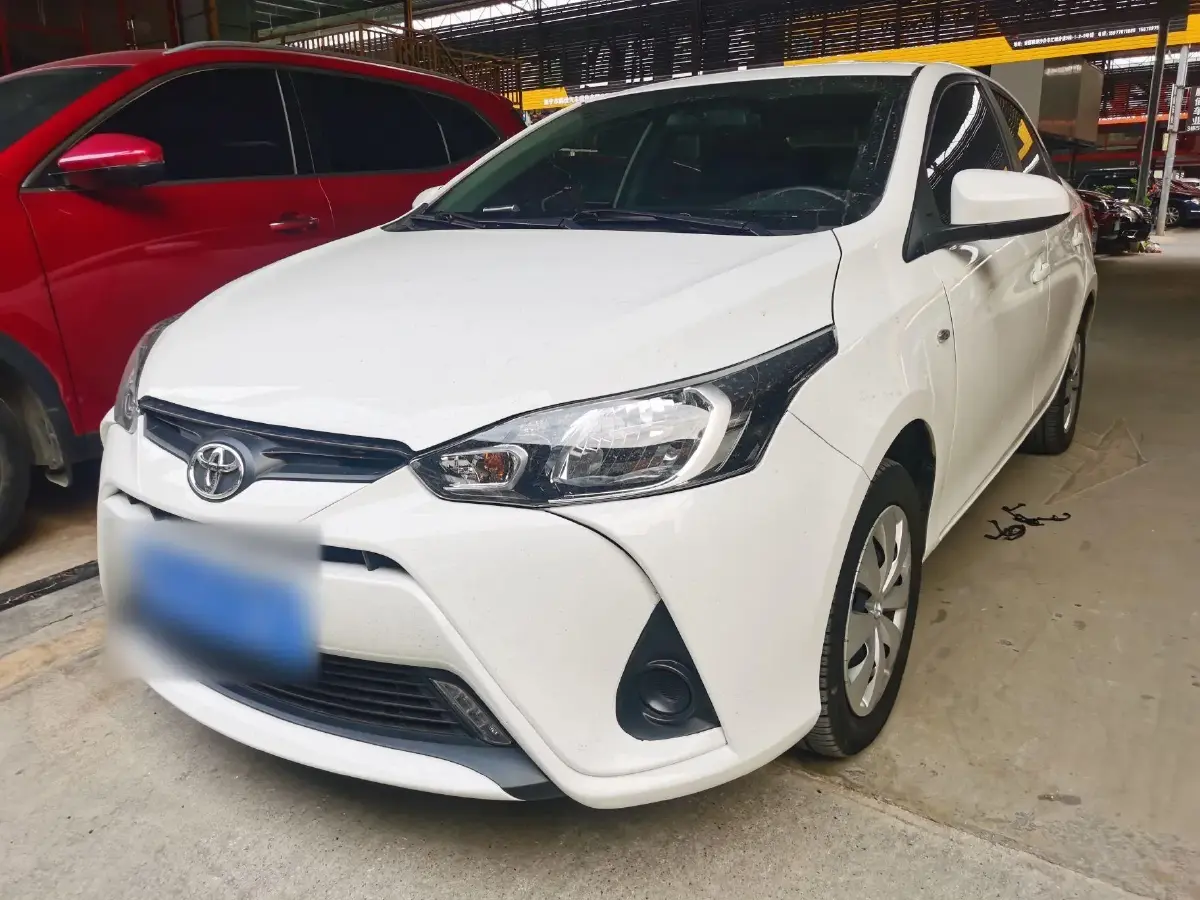 2017 Toyota Yaris L 1.5L 107HP L4 CVT