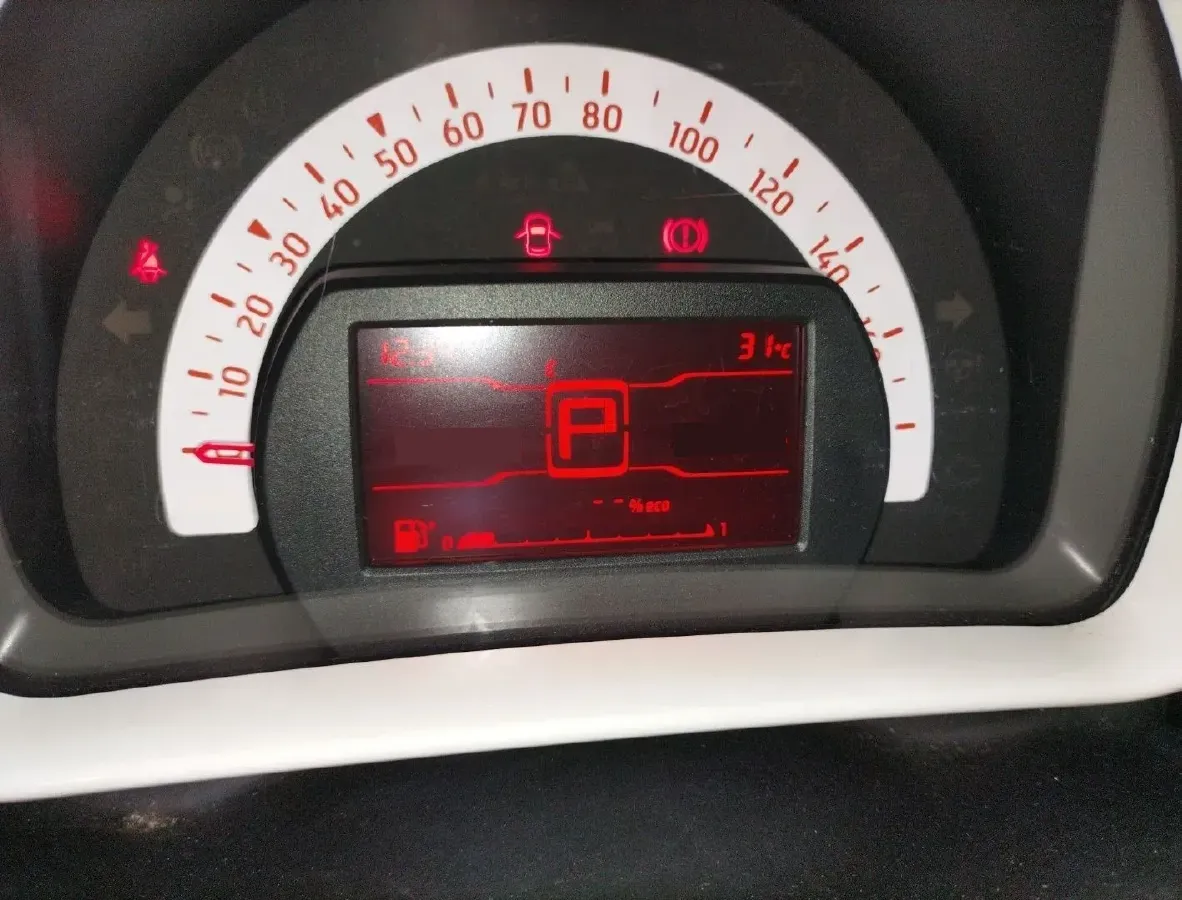 2016 Smart smart forfour 1.0L 71HP L3 6DCT,autocango,china used car exporter,china ev exporter,chinese used car exporter,chinese used ev exporter