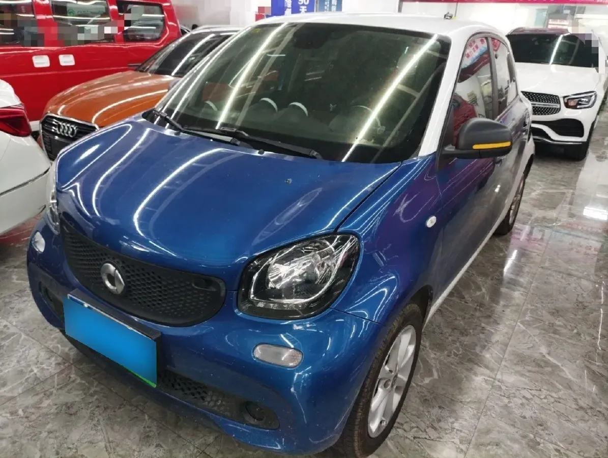 2016 Smart smart forfour 1.0L 71HP L3 6DCT,autocango,china used car exporter,china ev exporter,chinese used car exporter,chinese used ev exporter