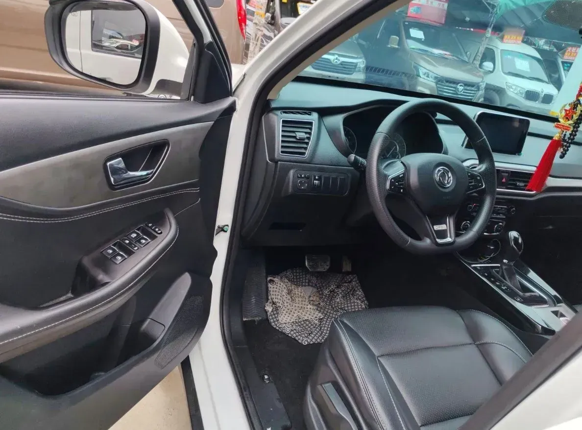 2018 DongFeng Fengon Fengon S560 1.8L 139HP L4 CVT,autocango,china used car exporter,china ev exporter,chinese used car exporter,chinese used ev exporter