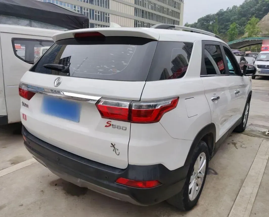 2018 DongFeng Fengon Fengon S560 1.8L 139HP L4 CVT,autocango,china used car exporter,china ev exporter,chinese used car exporter,chinese used ev exporter