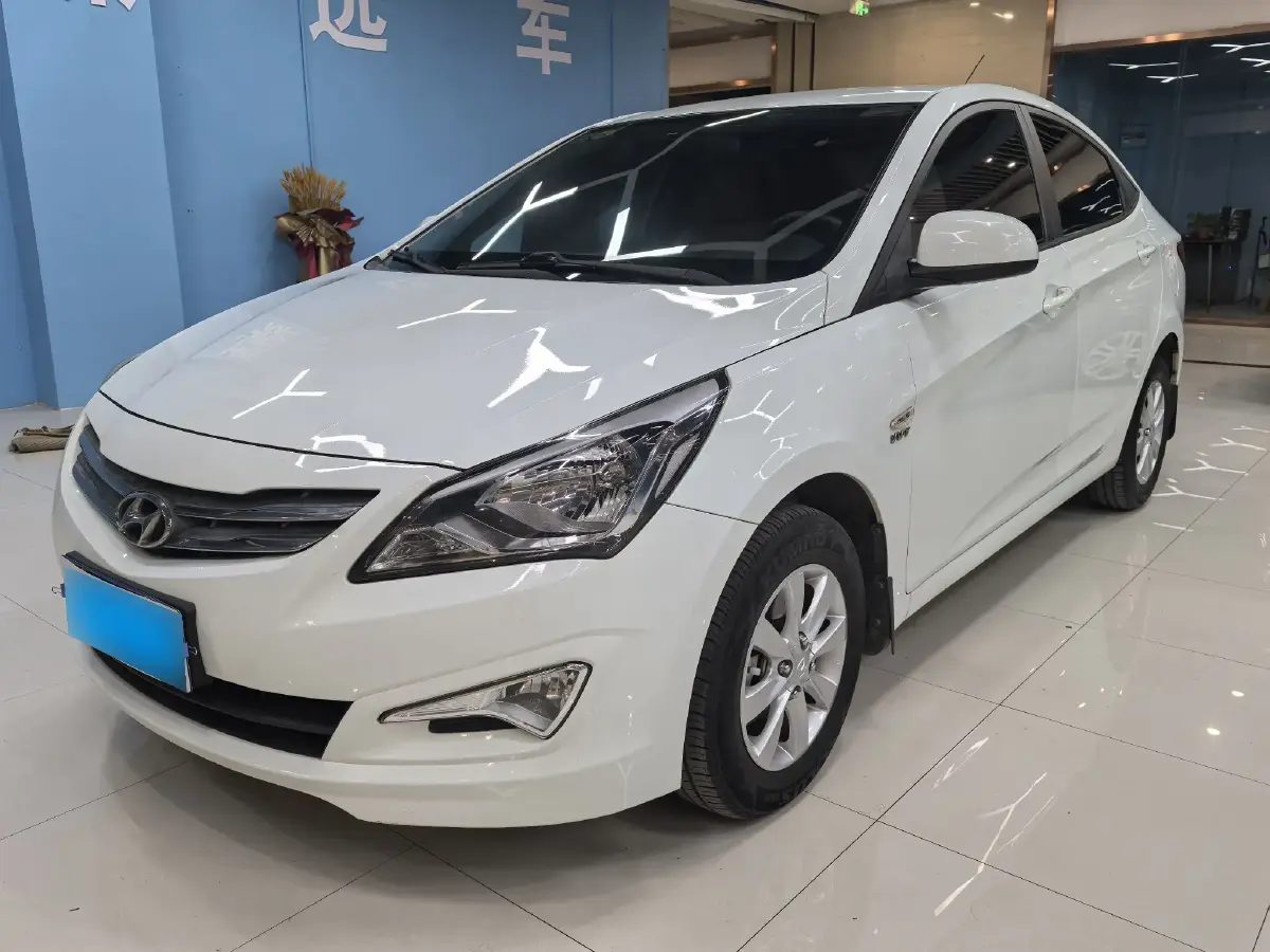 2014 Hyundai Reina 1.4L 107HP L4 5MT