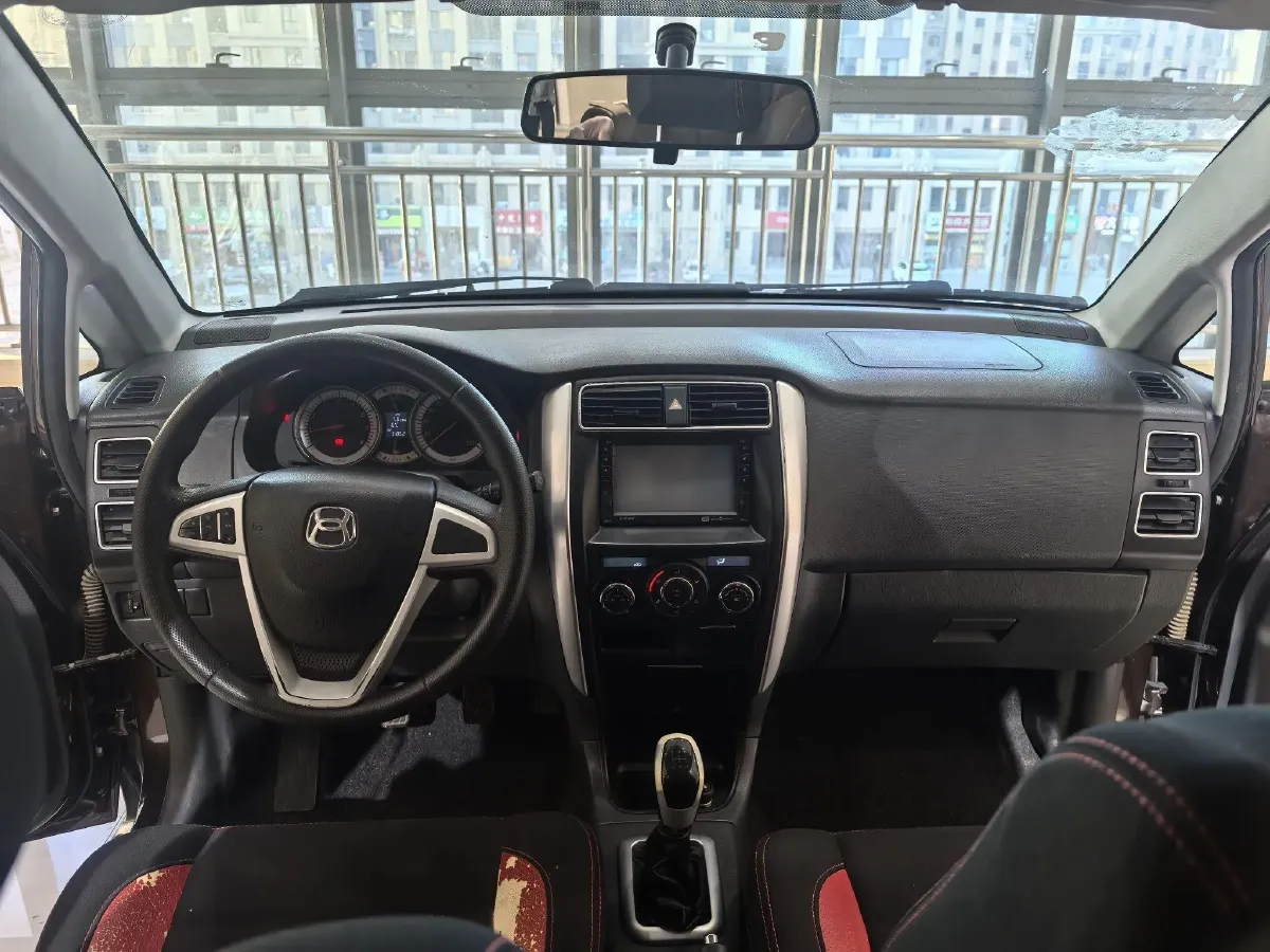 2015 Suzuki Liana A6 1.4L 101HP L4 5MT,autocango,china used car exporter,china ev exporter,chinese used car exporter,chinese used ev exporter