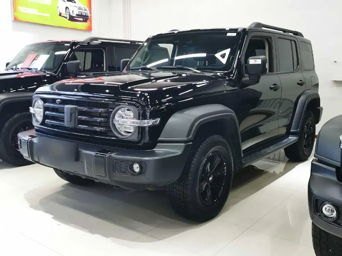 2023 Tank 300 2.0T 227HP L4 8AT