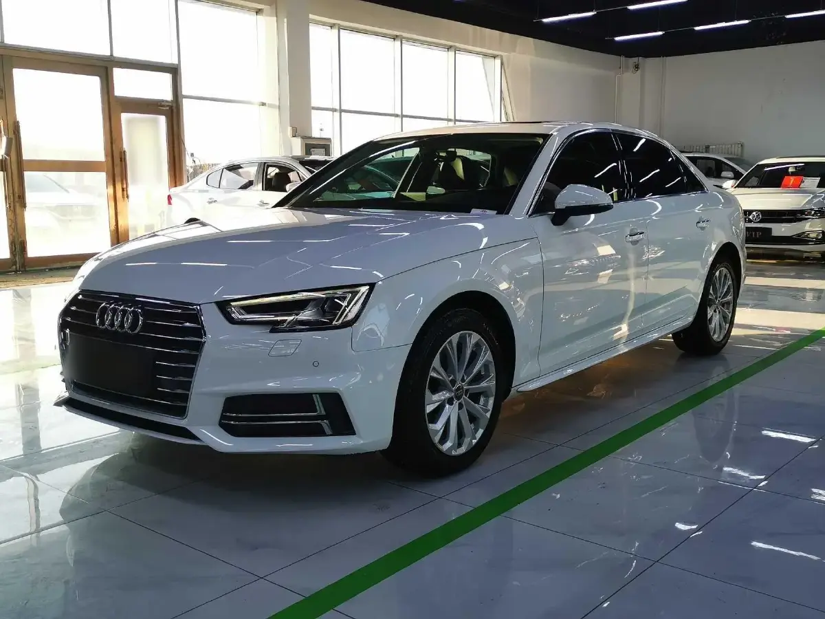 2019 Audi A4L 2.0T 190HP L4 7DCT