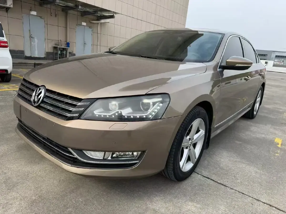 2014 Volkswagen Passat 1.8T 160HP L4 7DCT
