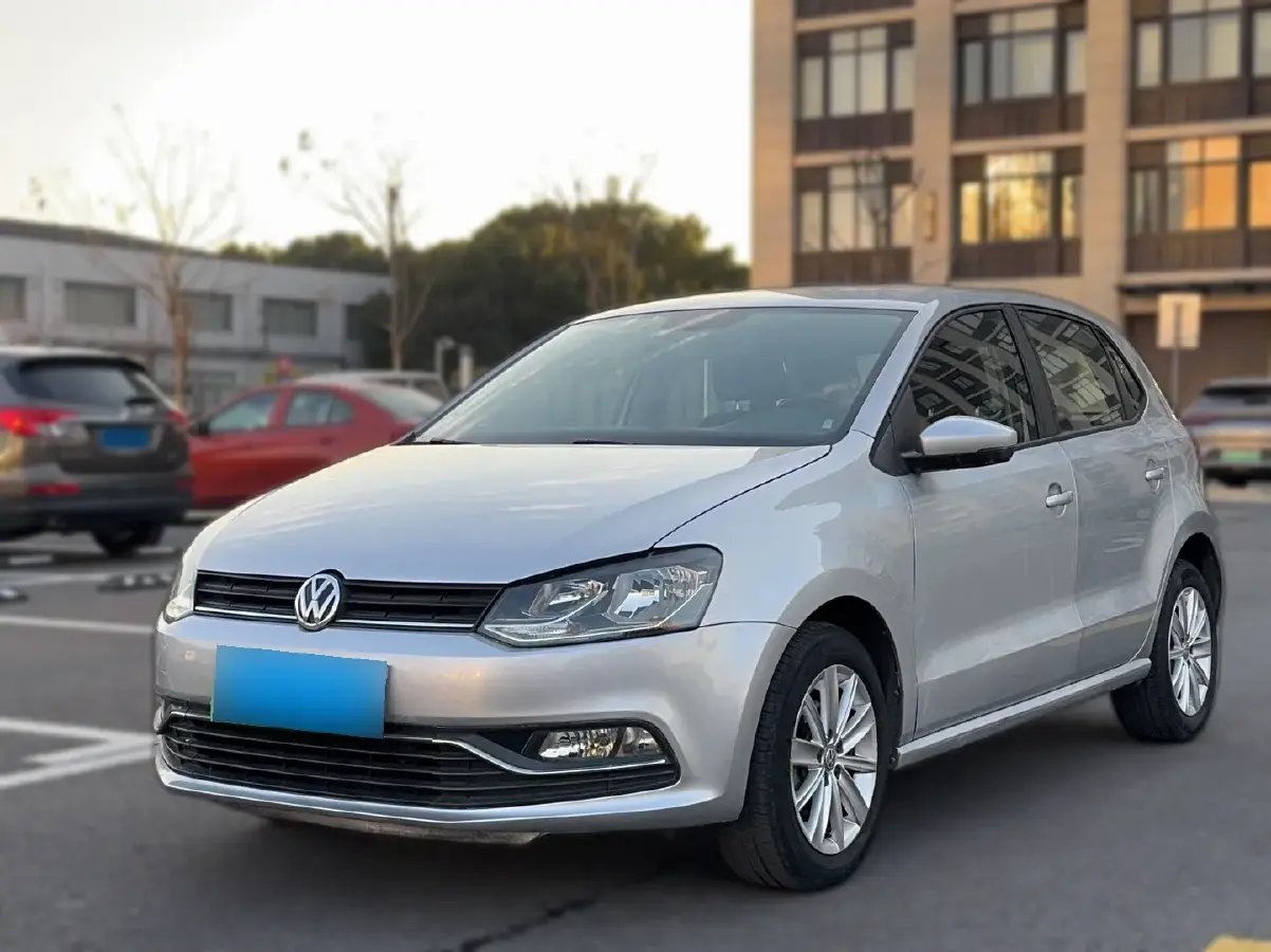 2014 Volkswagen Polo 1.6L 110HP L4 6AT