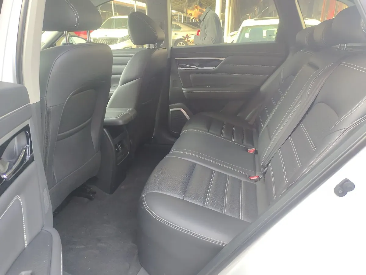 2023 Venucia Star 1.5T 190HP L4 7DCT,autocango,china used car exporter,china ev exporter,chinese used car exporter,chinese used ev exporter