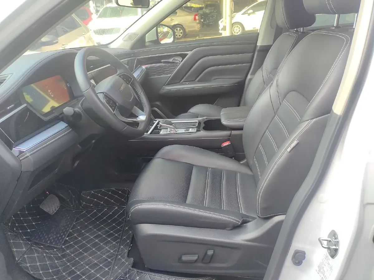 2023 Venucia Star 1.5T 190HP L4 7DCT,autocango,china used car exporter,china ev exporter,chinese used car exporter,chinese used ev exporter