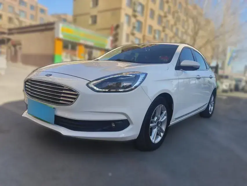 2019 Ford Escort 1.5L 122HP L3 6AT