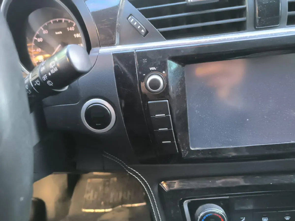 2014 Zotye T600 2.0T 190HP L4 6DCT,autocango,china used car exporter,china ev exporter,chinese used car exporter,chinese used ev exporter