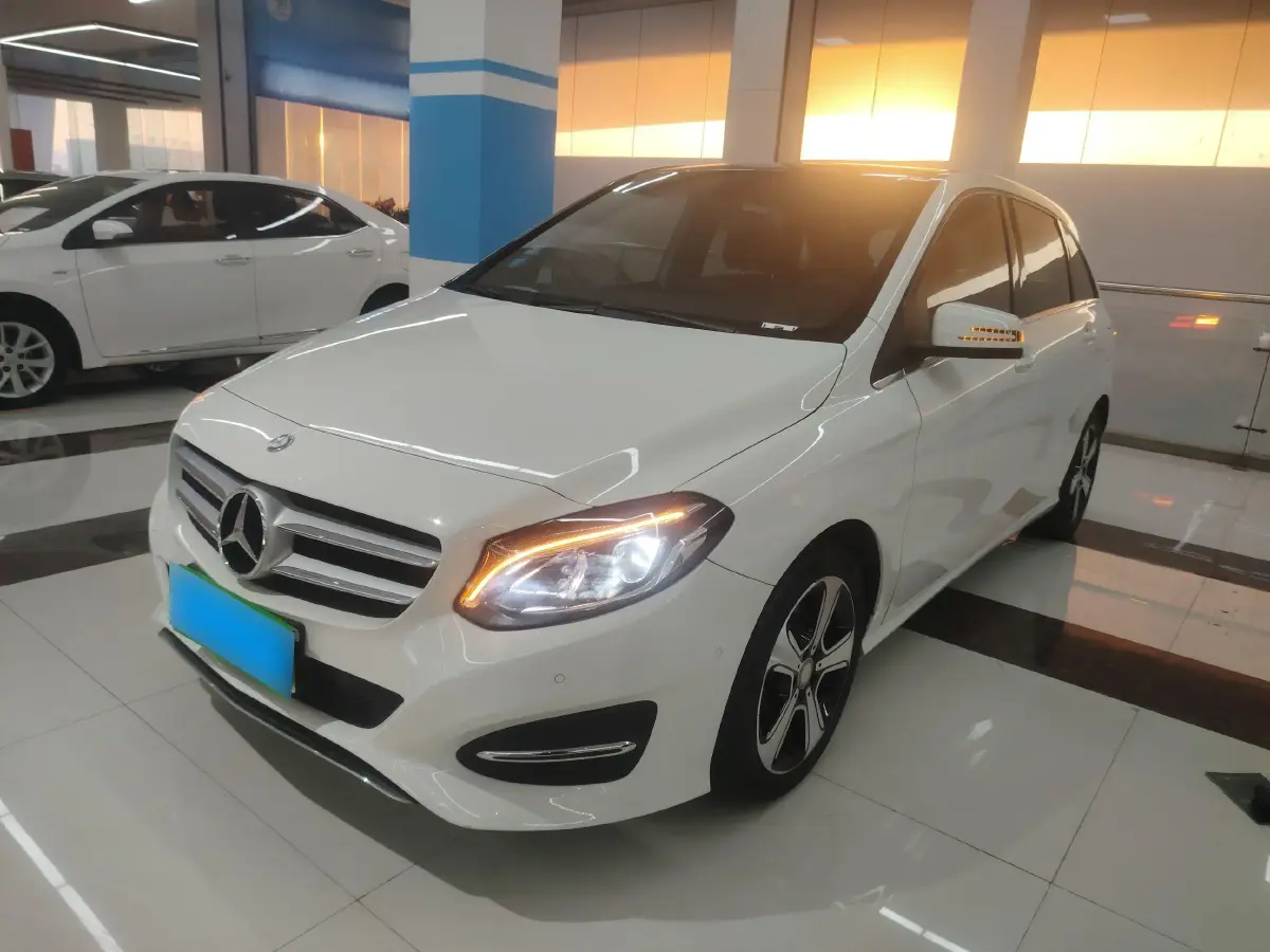2017 Mercedes-Benz B Class 1.6T 156HP L4 7DCT